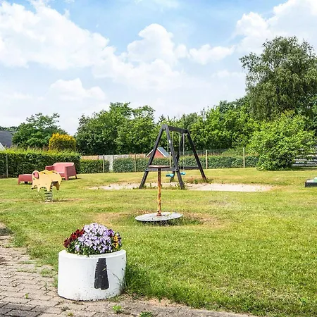 4 Person In Hébergement de vacances *