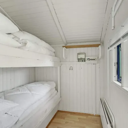 4 Person In Hébergement de vacances Hampen